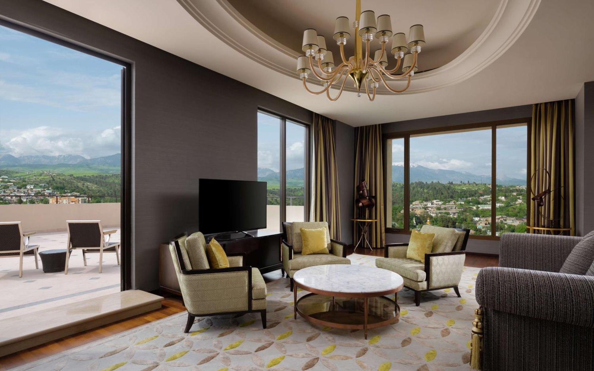 Hilton Dushanbe Bagian luar foto