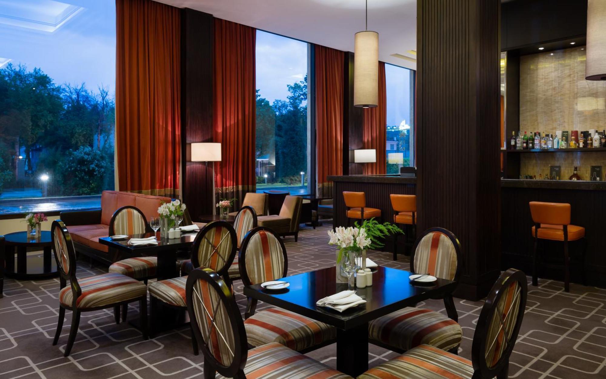 Hilton Dushanbe Bagian luar foto